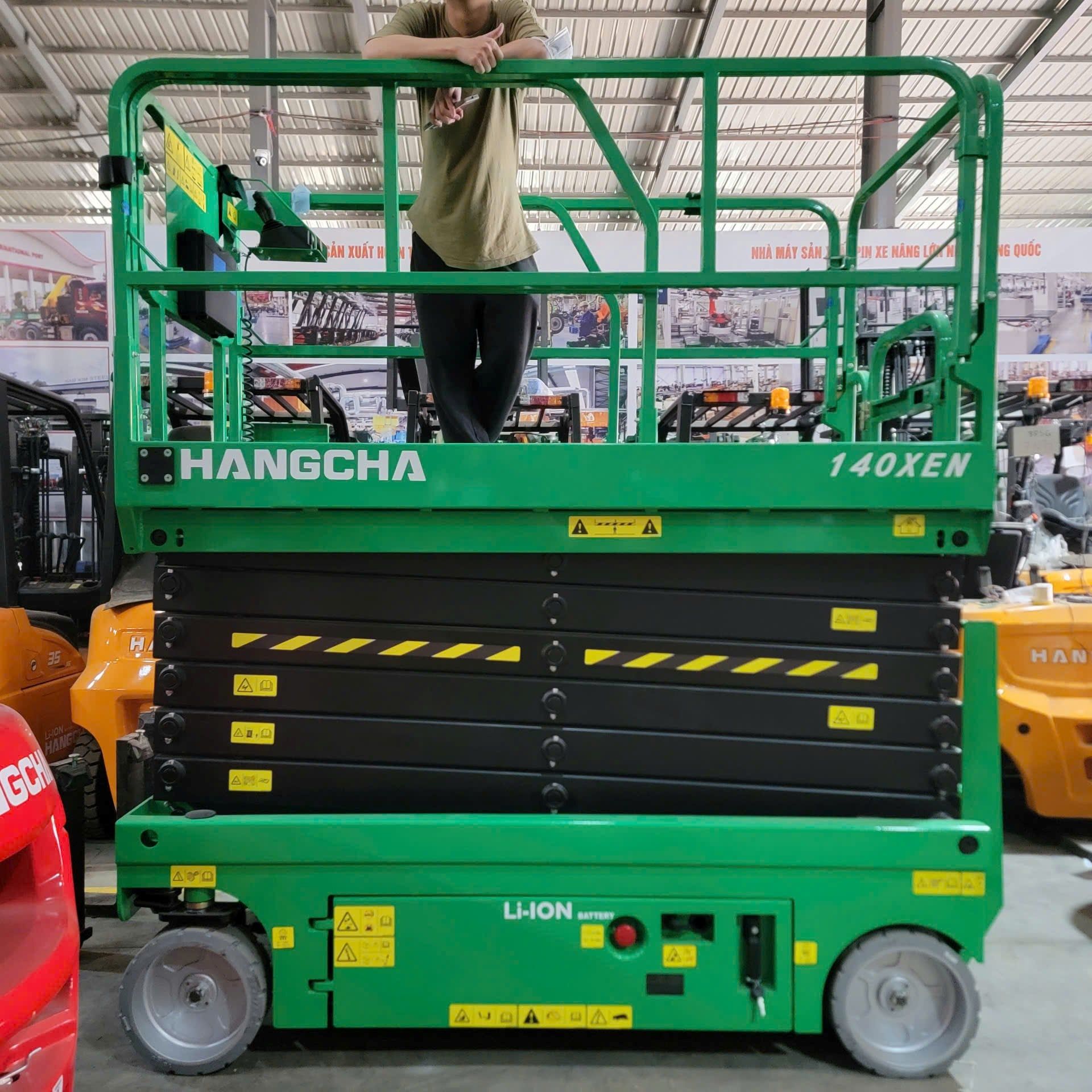  Xe Nâng Người 14m Cắt Kéo Điện Tự Hành – Chính Hãng, Giá Tốt 