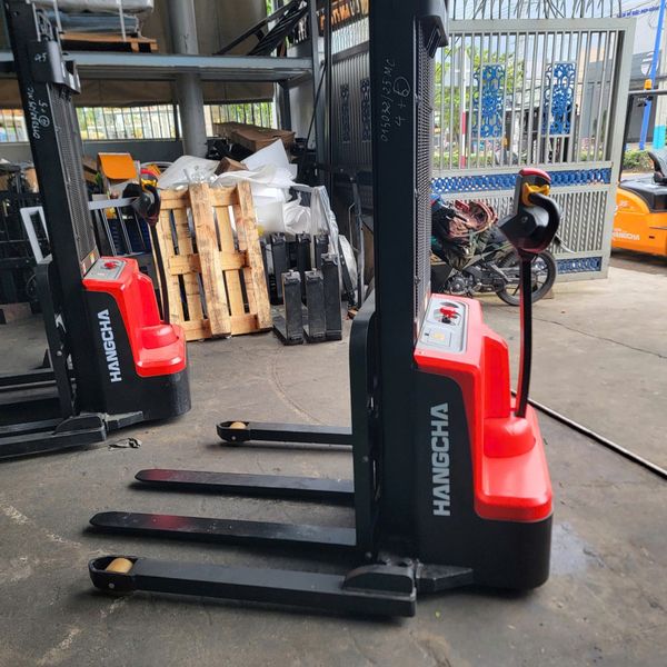 xe nâng tay điện cao