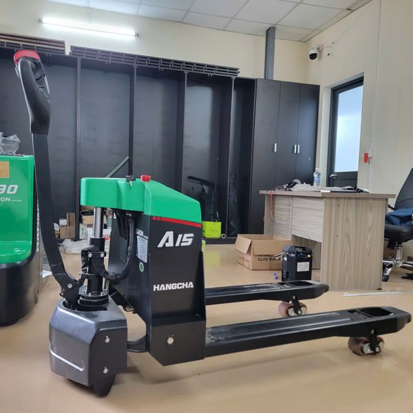 xe nâng tay điện lithium 1.5 tấn