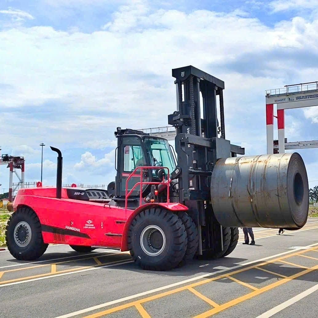  Xe Nâng Dầu 32 Tấn Hangcha | Bền Bỉ, Mạnh Mẽ 