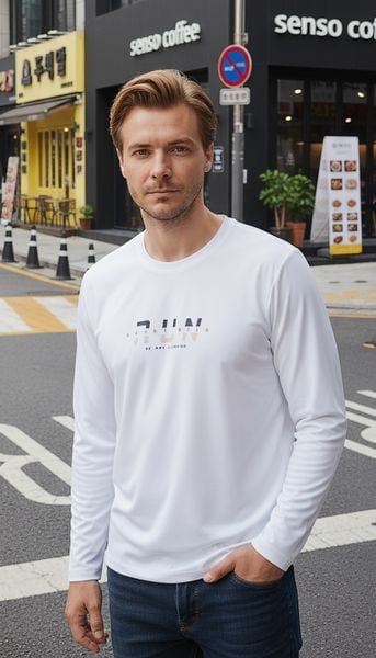 Áo thun nam cổ tròn thiết kế in ngực Tezo - 25ATOT026