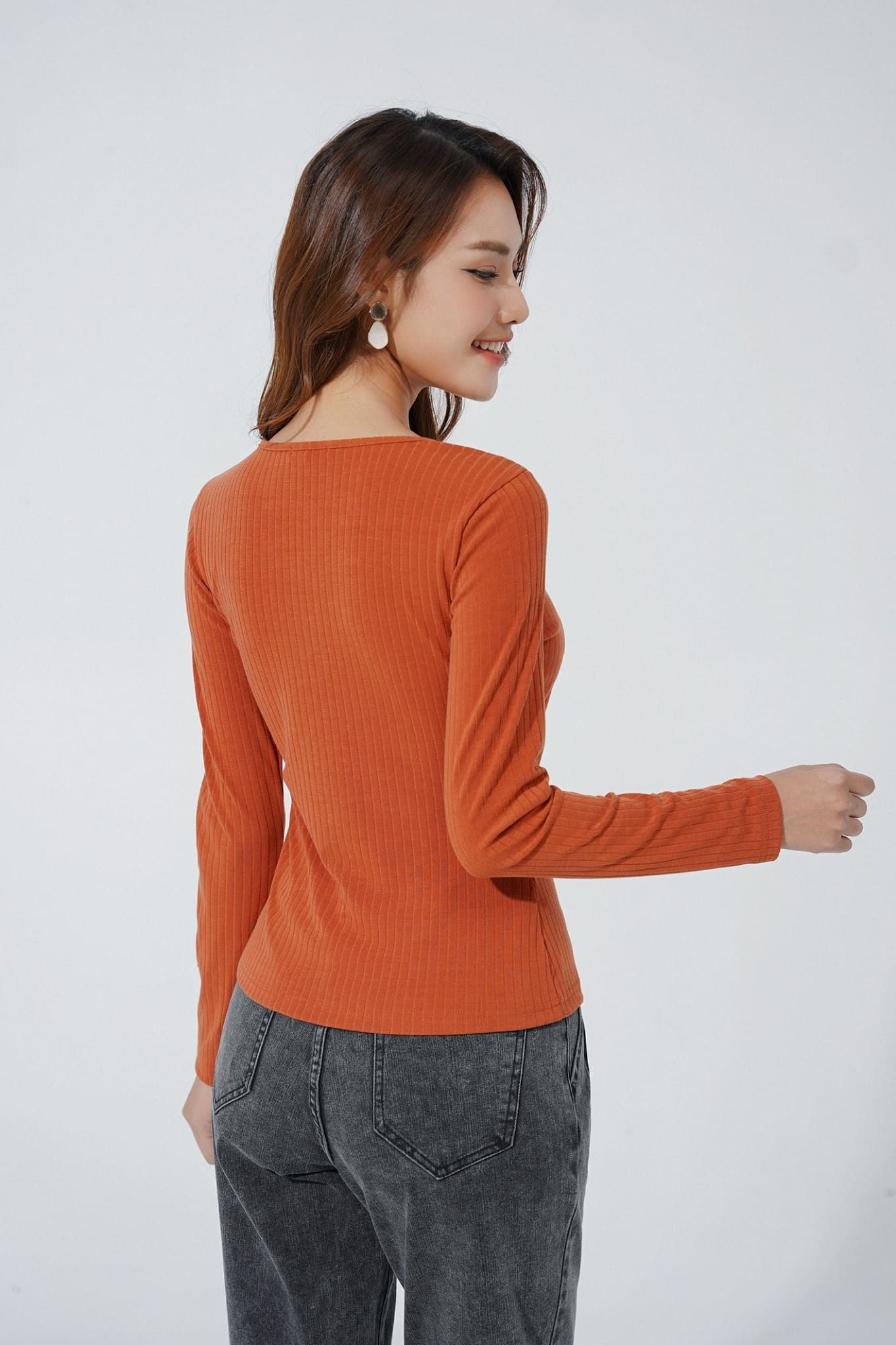Áo thun gân nữ nẹp trước Tezo - 22ATVB009