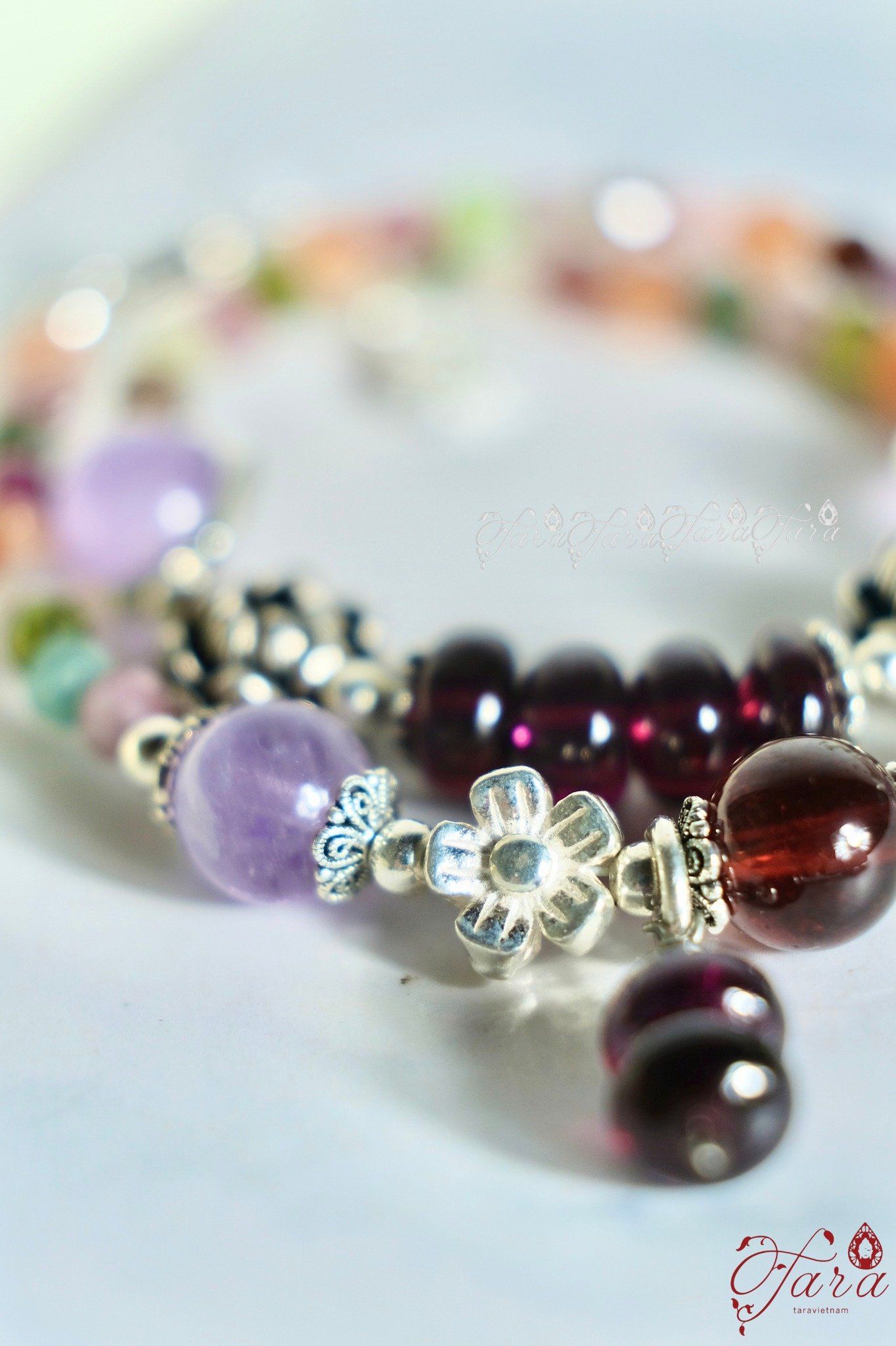  Vòng Garnet, Sunstone, Tourmaline và Thạch Anh Tím 