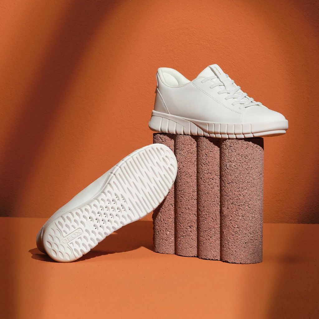  Giày Sneakers Nữ Flextride Plus 