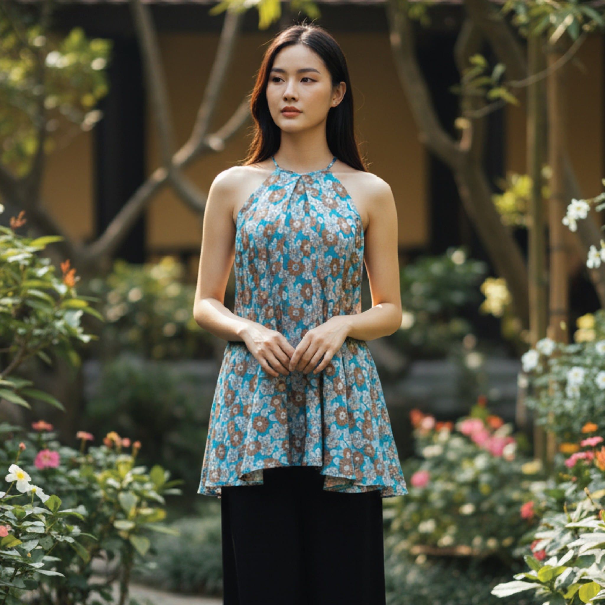 Set Yếm Gấm Hoa Cao Cấp Màu Xanh 14010042