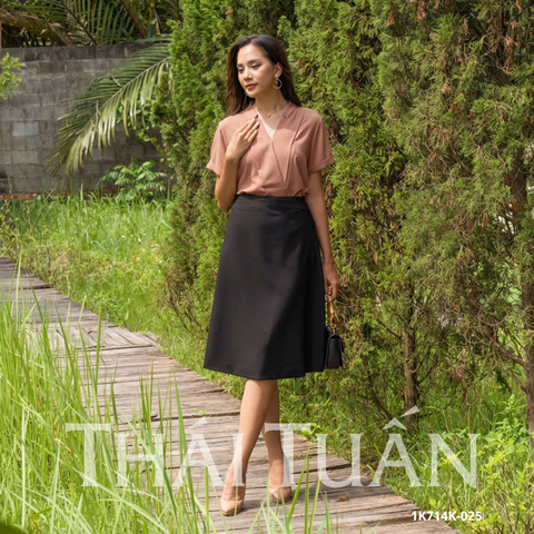 Áo Kiểu Nữ Cổ Cách Tân Màu Nâu 1K714K025