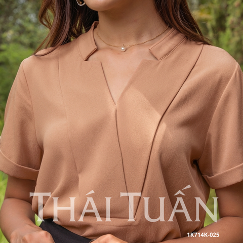 Áo Kiểu Nữ Cổ Cách Tân Màu Nâu 1K714K025