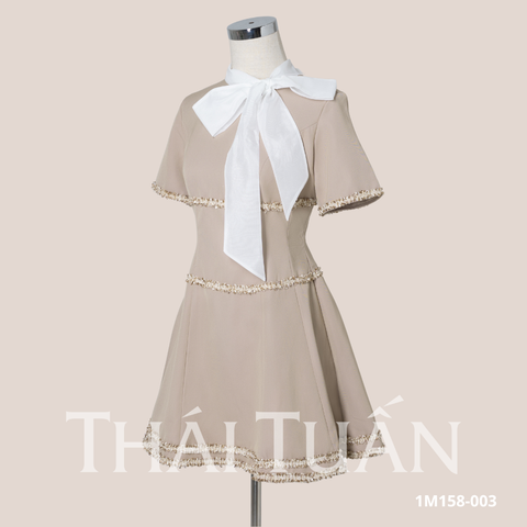 Đầm Nữ Thời Trang Tay Ngắn Cổ Phối Nơ Thanh Lịch 1M158003
