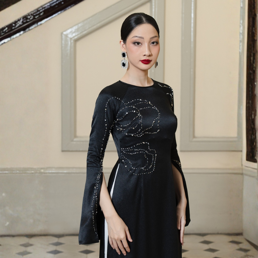 Bộ Áo Dài May Sẵn Cao Cấp Phối Đính Kết Sang Trọng 1W01BL040