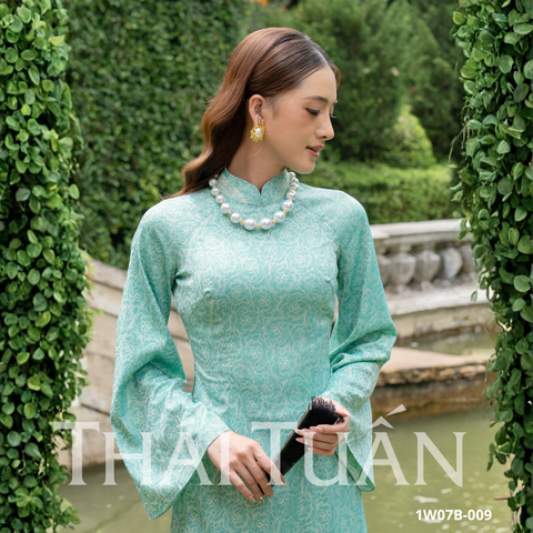 Bộ Áo Dài May Sẵn Chất Liệu Gấm Màu Xanh Lá Sang Trọng 1W07B009