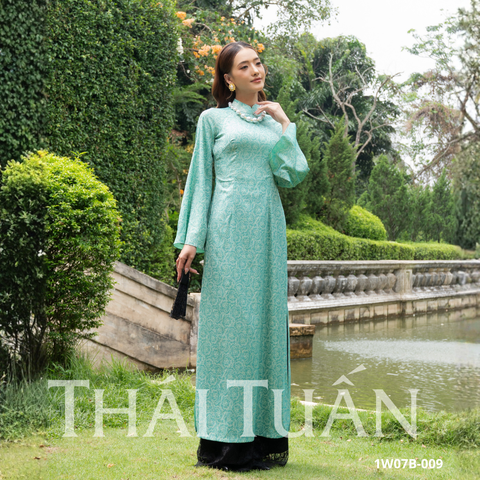 Bộ Áo Dài May Sẵn Chất Liệu Gấm Màu Xanh Lá Sang Trọng 1W07B009