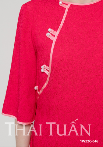 Áo Dài May Sẵn Nữ Tay Lỡ Nút Ngọc Trai Chất Liệu Gấm Màu Hồng Ánh Đỏ Sang Trọng 1W22C026