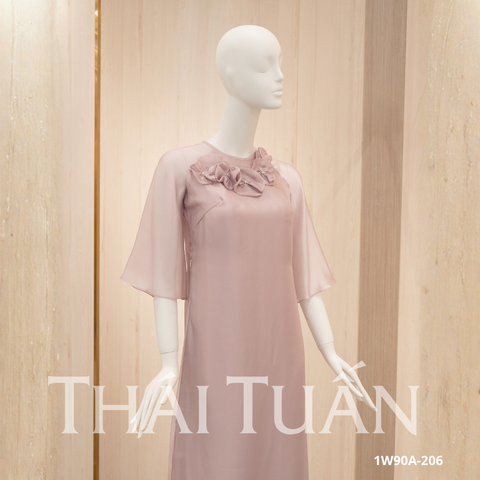Áo Dài May Sẵn Cao Cấp Chất Liệu Voan Mềm Mại Màu Hồng 1W90A206