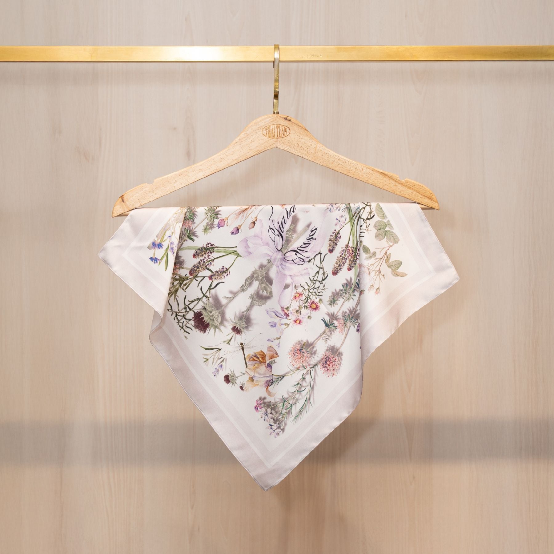 2S67LA45F01B Khăn Choàng Vuông Cao Cấp 1 Lớp 45x45 cm