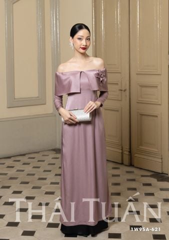 1W95A621 Bộ Áo Dài May Sẵn Trơn Cách Điệu