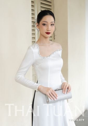 1W97A079 Bộ Áo Dài May Sẵn Trơn Cách Điệu