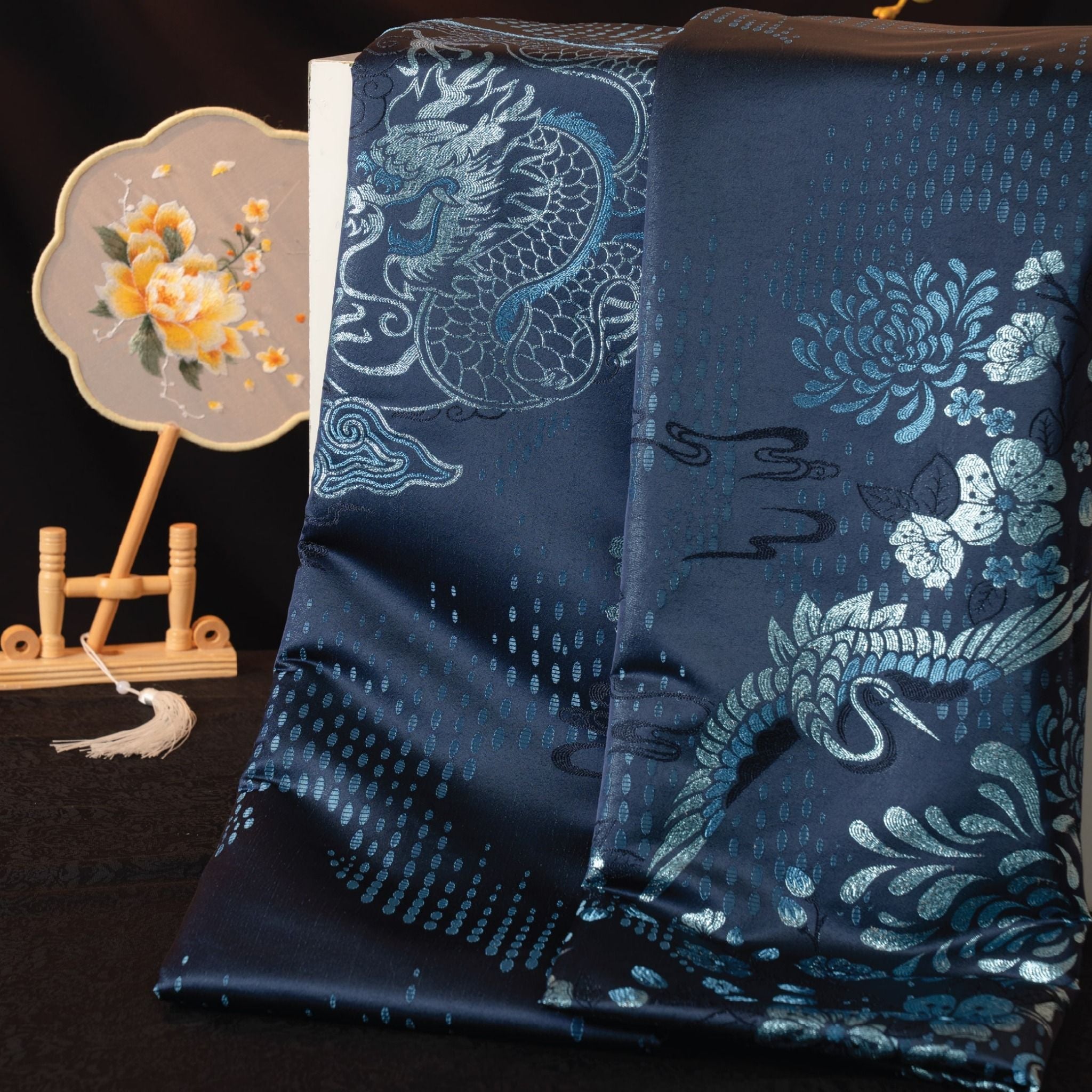 DWIL003053 Gấm Dâu Rể Cao Cấp Khổ Lớn Màu Xanh Đậm