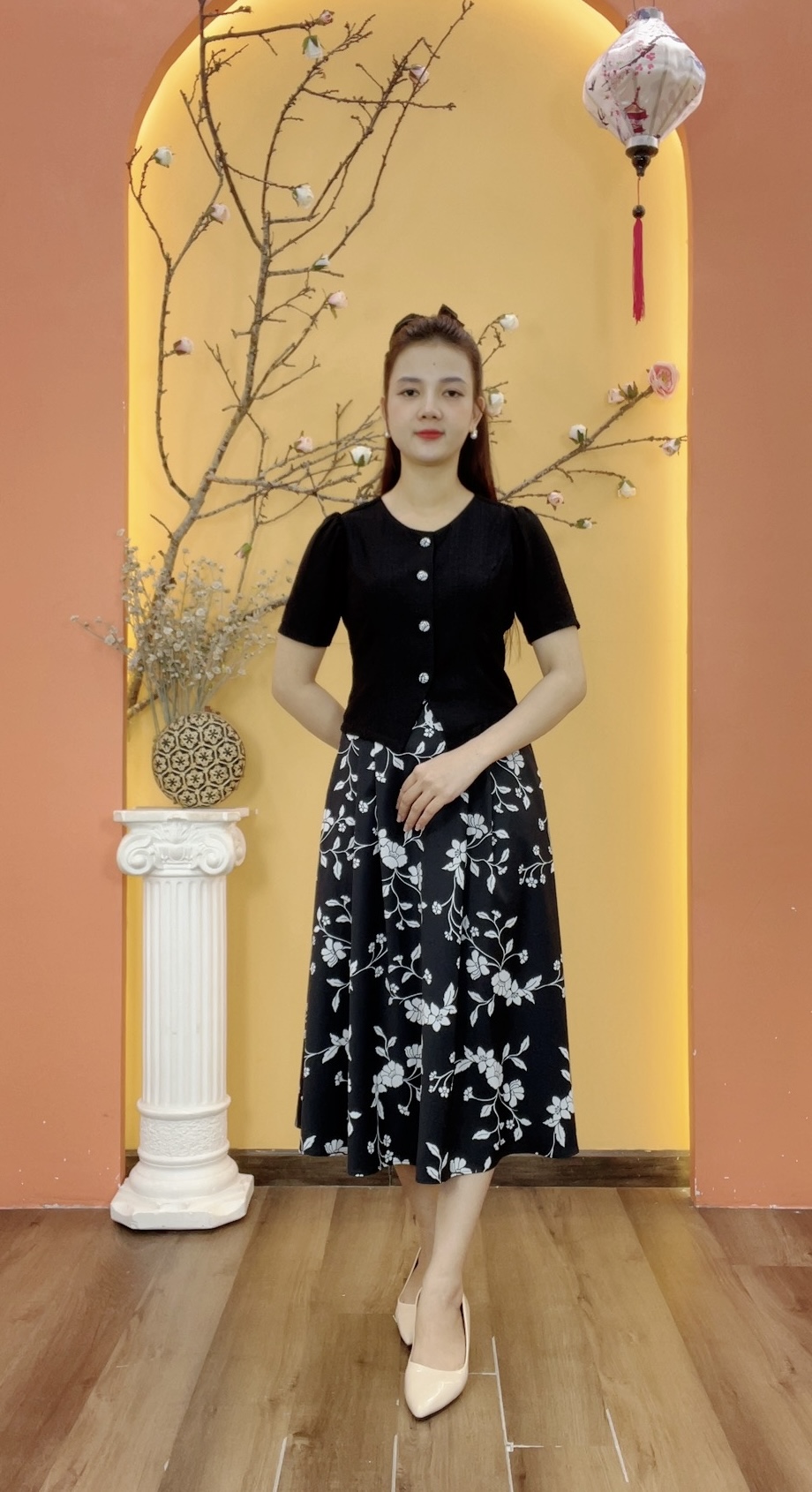 Áo - Cổ tròn kết nút tay ngắn - CT - Đen - TTV1925