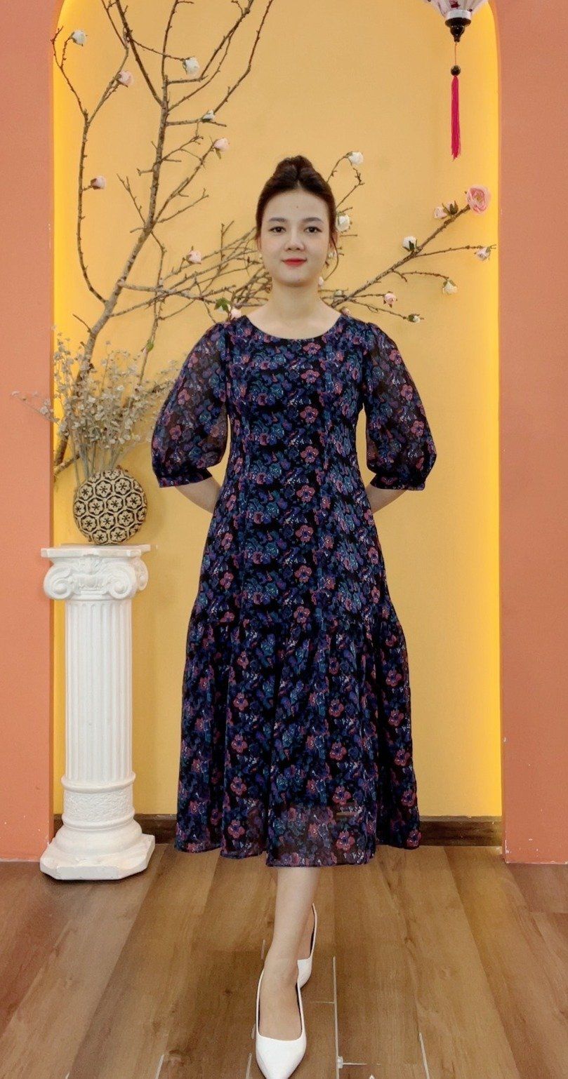 Đầm xòe A - Cổ tròn tay lỡ - CT - Đen hoa xanh - TTV1991