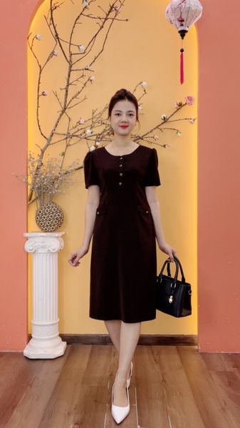 Đầm suông - Cổ tròn kết nút tay ngắn - AH - Nâu đen - TTV1996