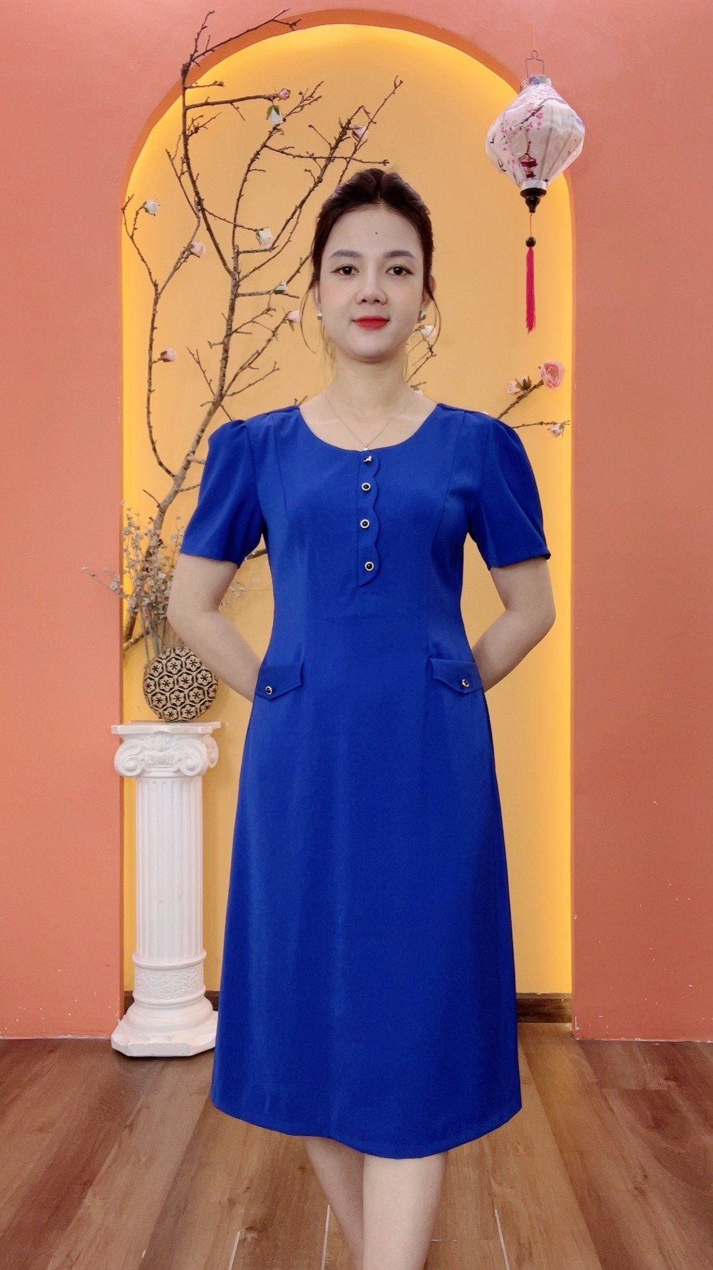 Đầm suông - Cổ tròn kết nút tay ngắn - AH - Xanh coban - TTV1996