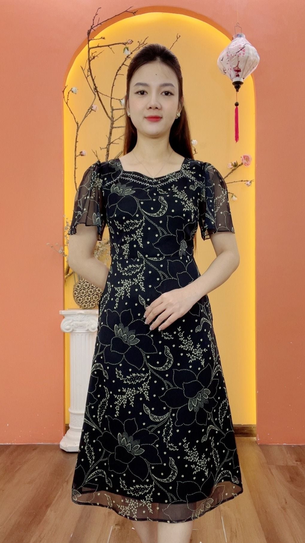 Đầm form A - Cổ vuông tim phối ren tay loe - CT - Xanh đen hoa - TTV1997