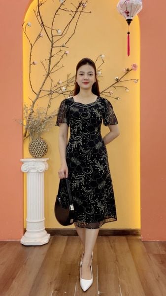 Đầm form A - Cổ vuông tim phối ren tay loe - CT - Xanh đen hoa - TTV1997