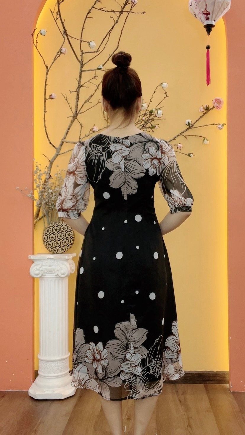 Đầm suông xòe - Cổ tròn tay lỡ - CT - Đen chấm bi hoa - TTV1983