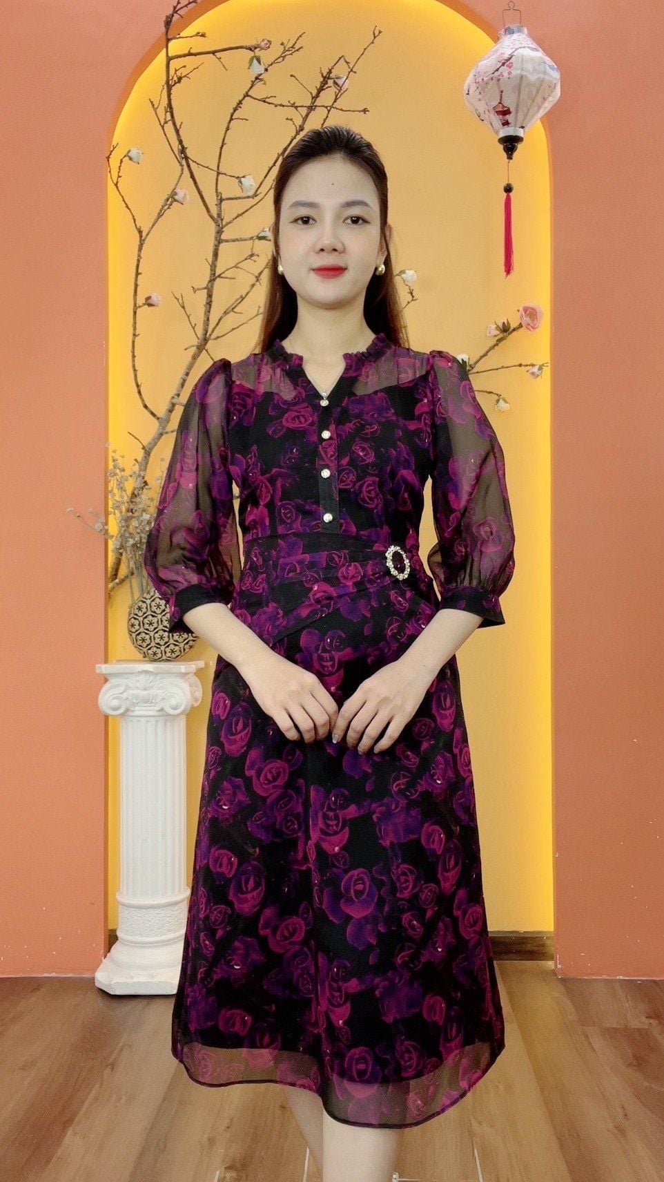 Đầm form A - Cổ V phối bèo kết nút tay dài - CD - Đen hoa tím - TTV2002