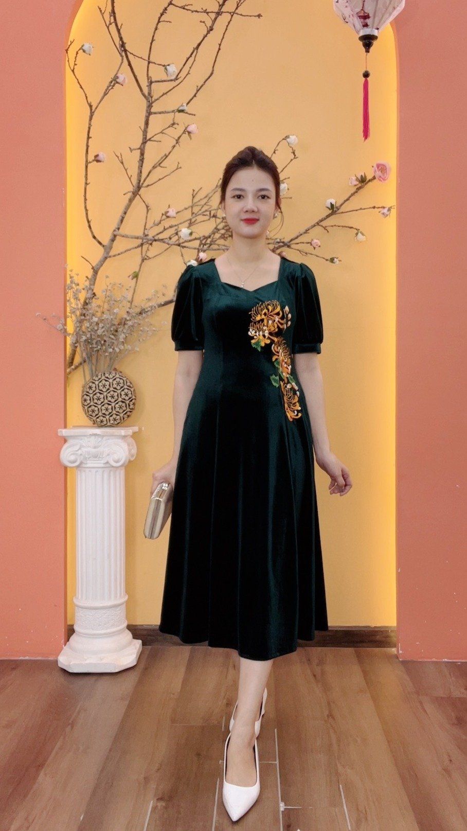 Đầm suông xòe - Cổ vuông tim tay ngắn thêu hoa - CT- Xanh - TTV2005