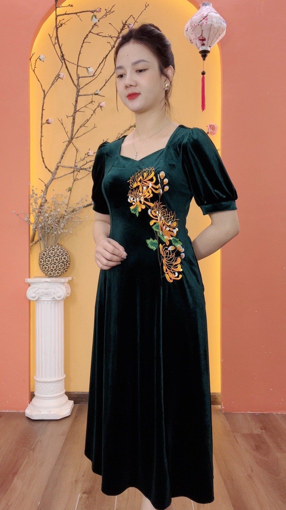 Đầm suông xòe - Cổ vuông tim tay ngắn thêu hoa - CT- Xanh - TTV2005