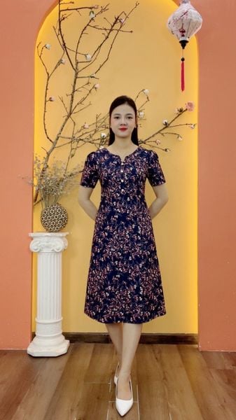 Đầm suông - Cổ tròn khoét V kết nút tay ngắn - CD - Xanh hoa nhí - TTV2011