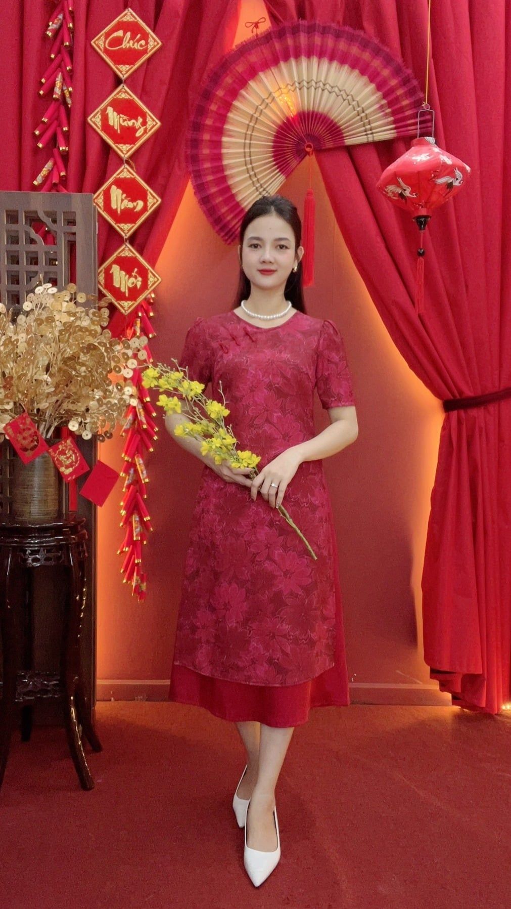 Áo dài cách tân - Cổ tròn nút thắt tàu tay ngắn - CD - Đỏ hoa - TTV2016