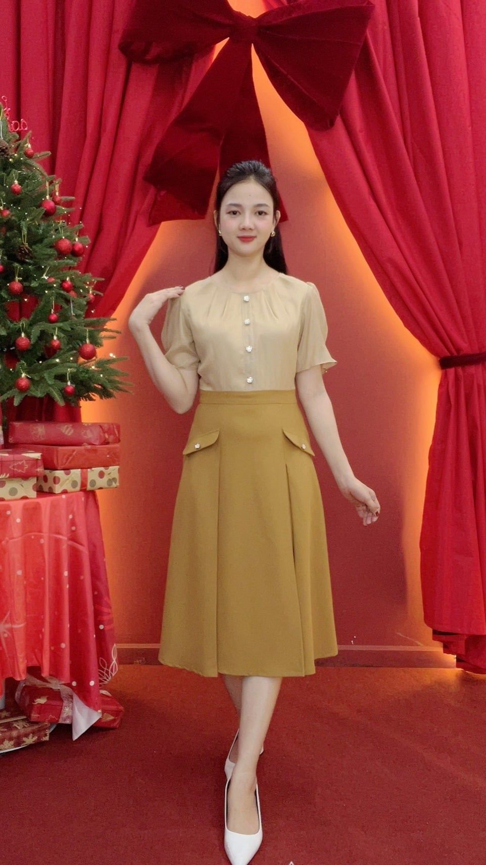 Đầm form A - Cổ tròn xếp ly tay ngắn - CV - Vàng - TTV2017