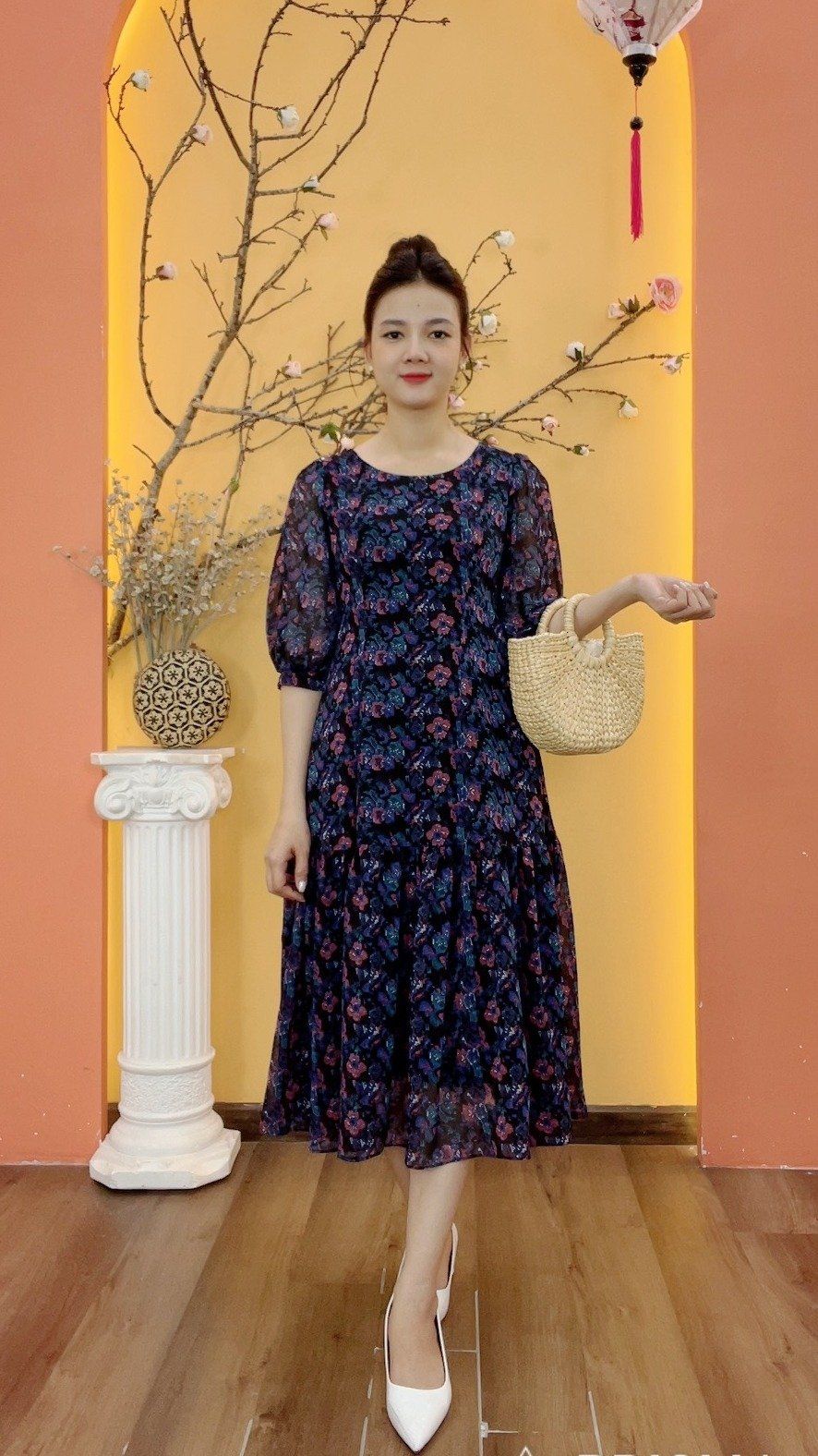 Đầm xòe A - Cổ tròn tay lỡ - CT - Đen hoa xanh - TTV1991
