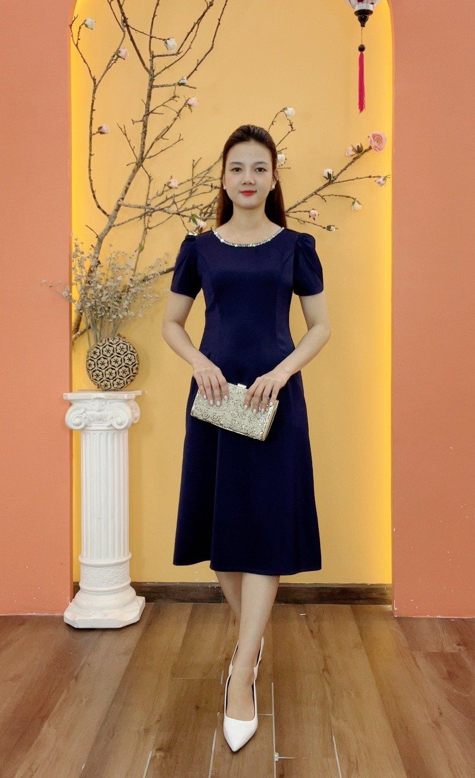 Đầm suông - Cổ tròn kết cườm tay ngắn - CT - Xanh đen - TTV1989