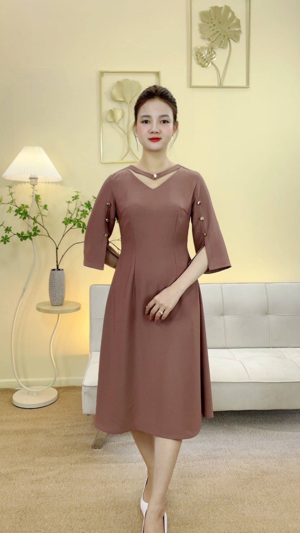 Đầm suông xòe - Cổ tim tay xẻ kết nút - CD - Nâu cafe - TTV2056