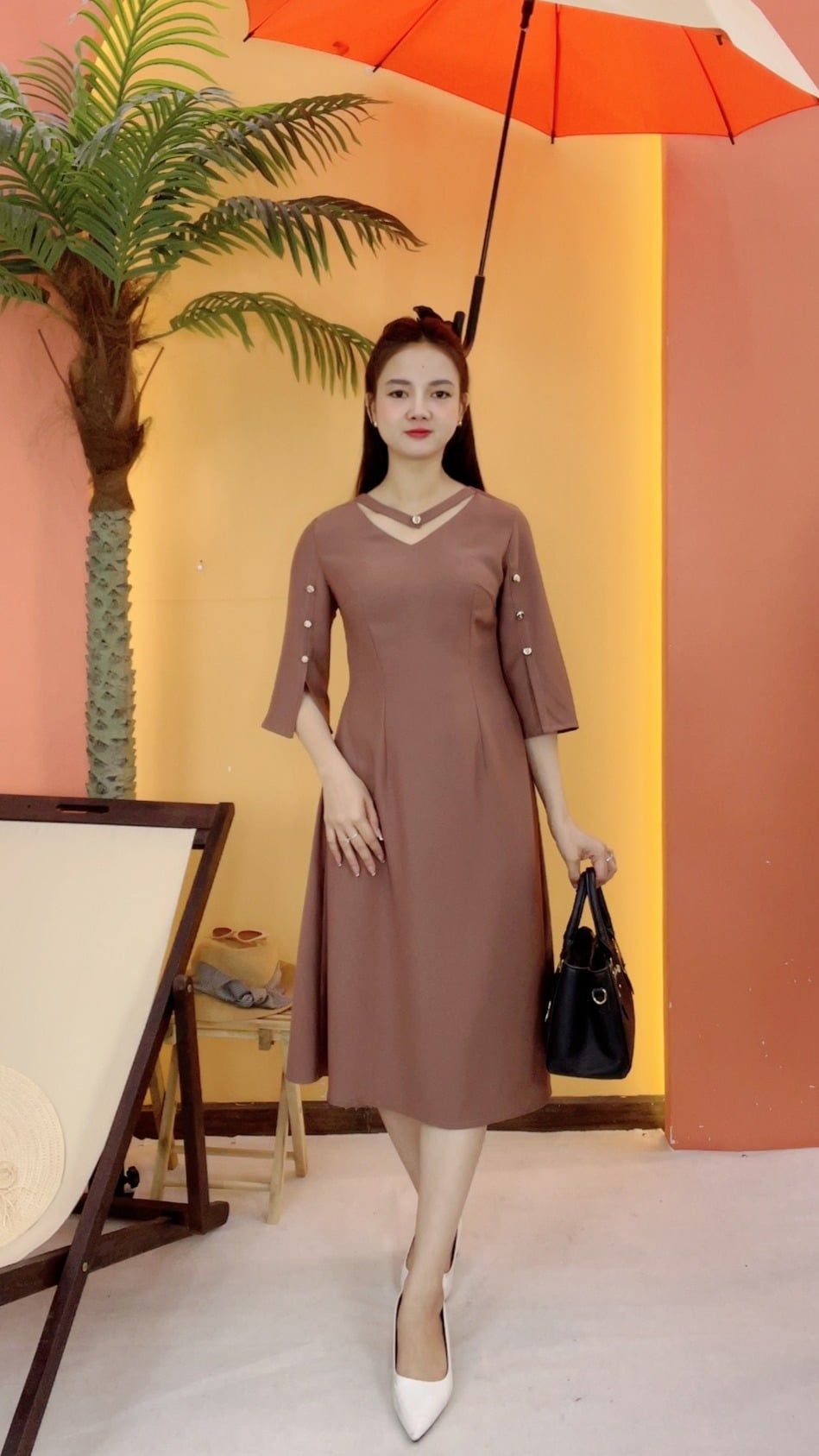 Đầm suông xòe - Cổ tim tay xẻ kết nút - CD - Nâu cafe - TTV2056