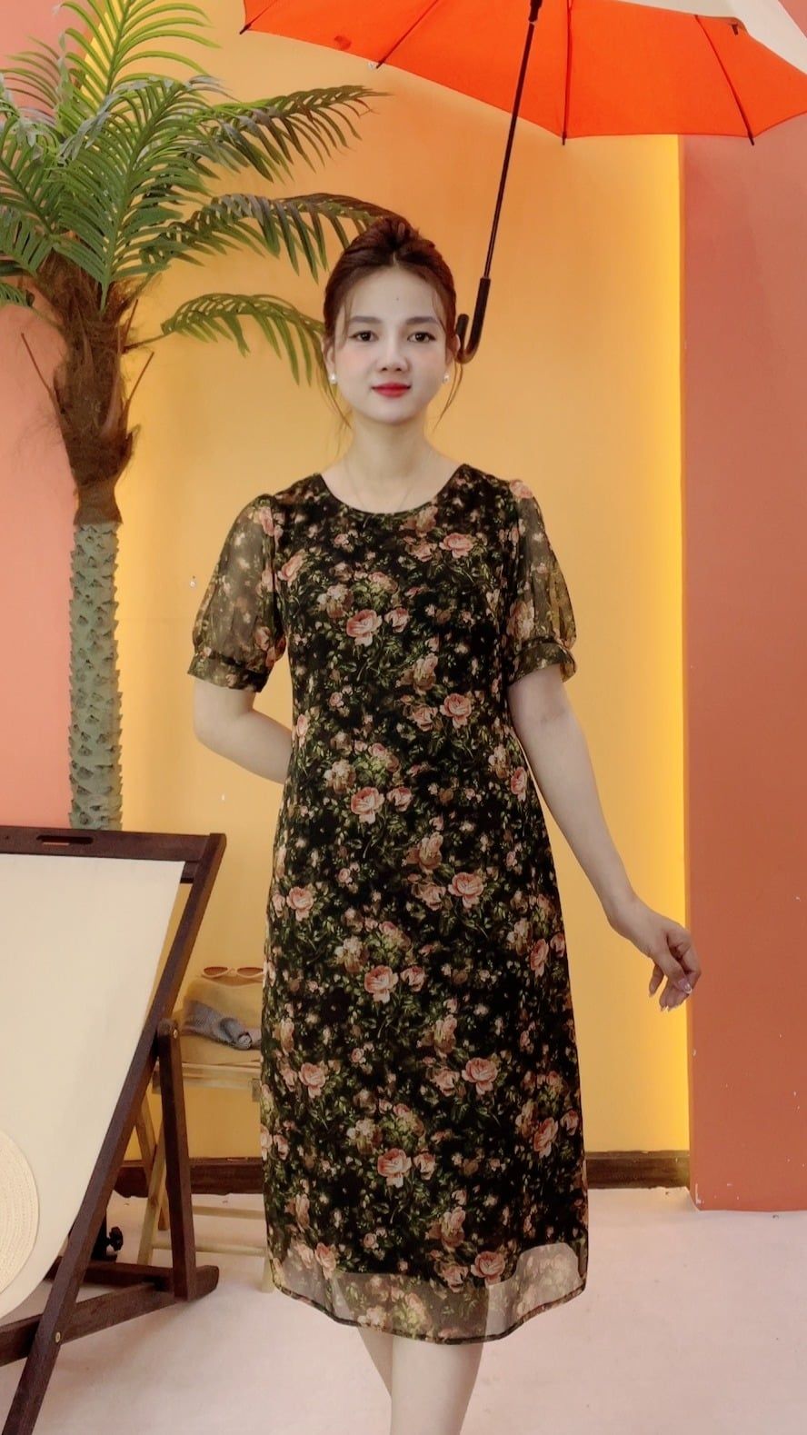Đầm suông - Cổ tròn tay ngắn - CD - Đen hoa cam - TTV2061