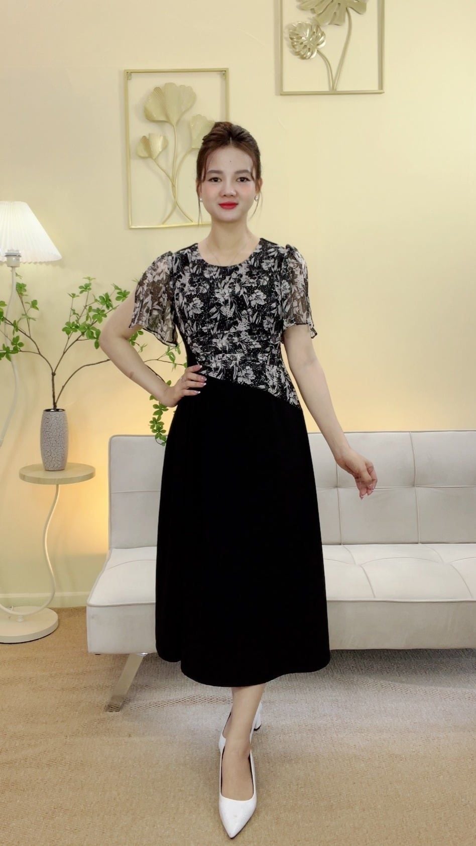 Đầm form A - Cổ tròn tay xẻ - CV - Đen hoa - TTV2062