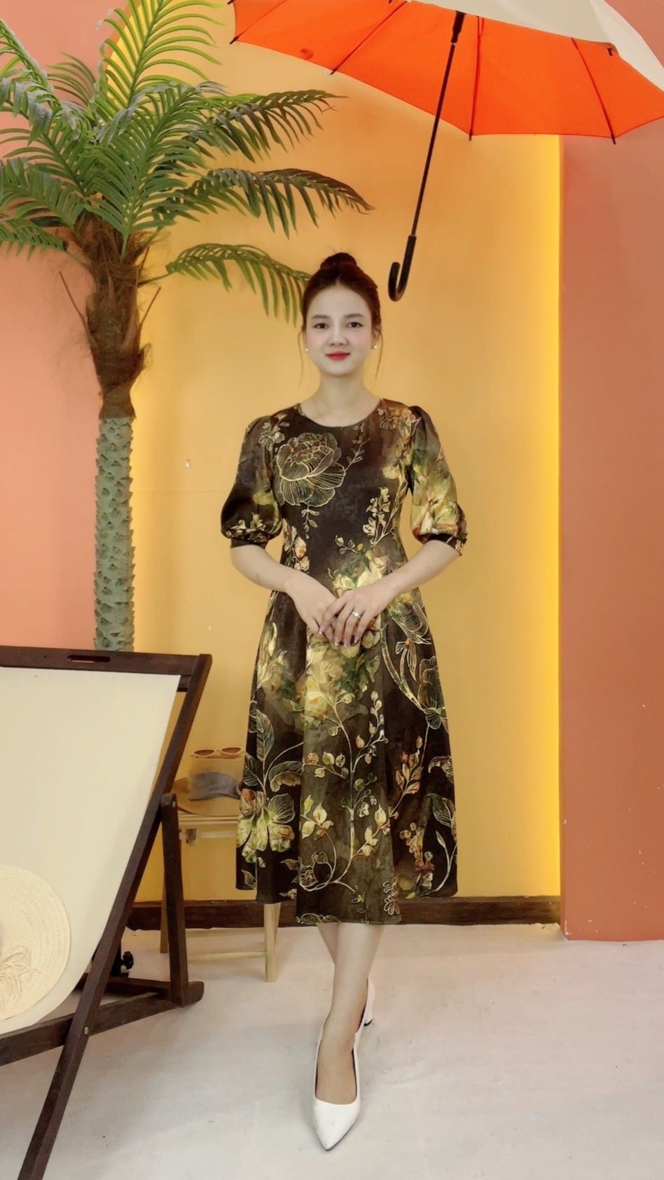 Đầm suông xòe - Cổ tròn tay lỡ - CT - Đen hoa vàng - TTV2067