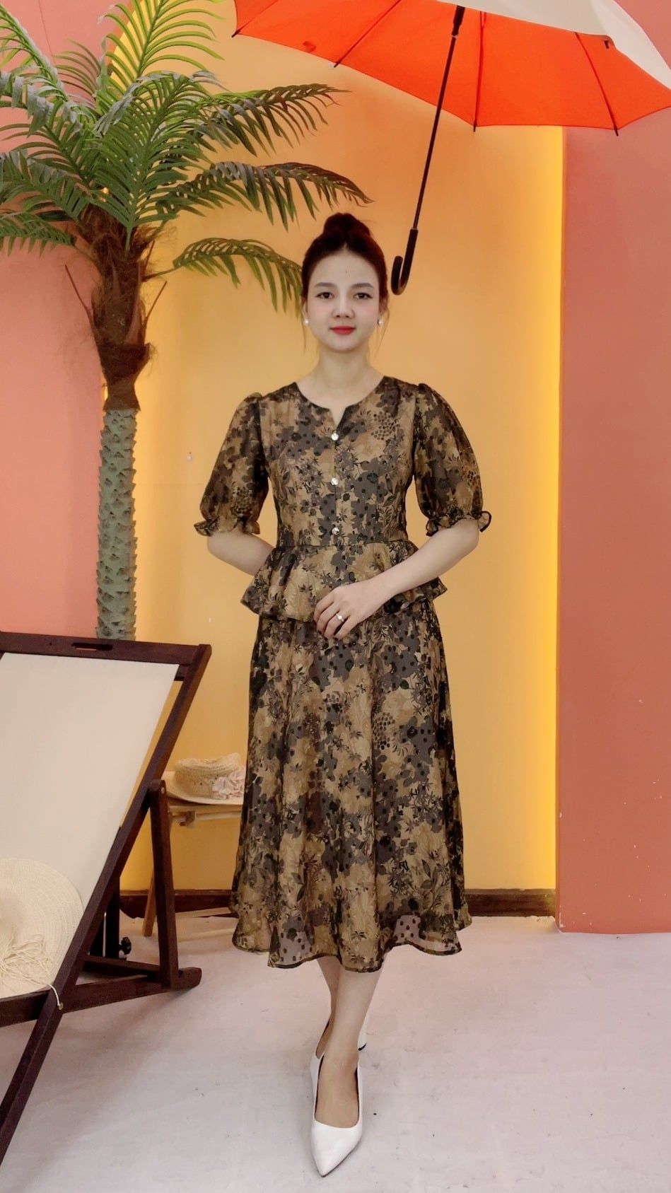 Đầm xòe - Cổ tròn khoét V kết nút tay lỡ - AH - Nâu hoa - TTV2103