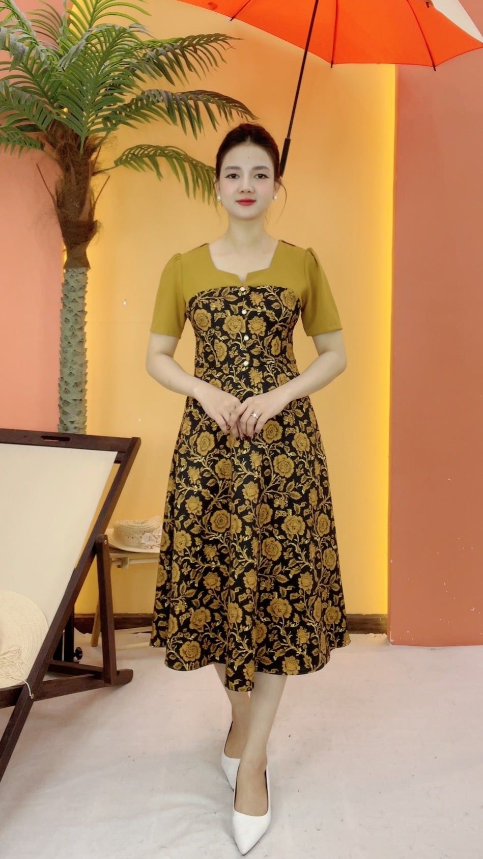 Đầm xòe - Cổ vuông tay ngắn - CT - Đen hoa vàng - TTV2099