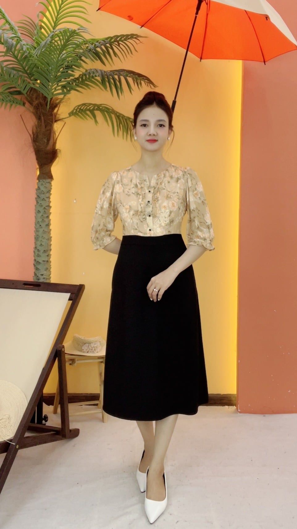 Đầm form A - Cổ tròn khoét V kết nút tay lỡ - CD - Vàng hoa - TTV2115