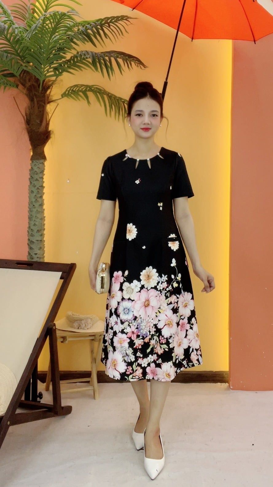 Đầm suông - Cổ tròn kết ngọc tay ngắn - CT - Đen hoa - TTV2133