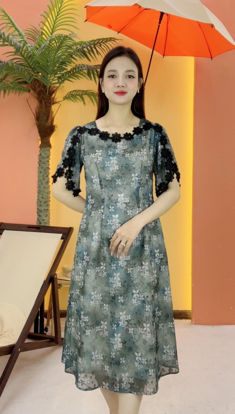 Đầm suông xòe - Cổ tròn tay ngắn phối ren - Xanh hoa - TTV2128