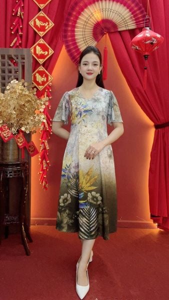 Đầm suông xòe - Cổ tim tay loe - CD - Ghi ánh bạc họa tiết - TTV2035