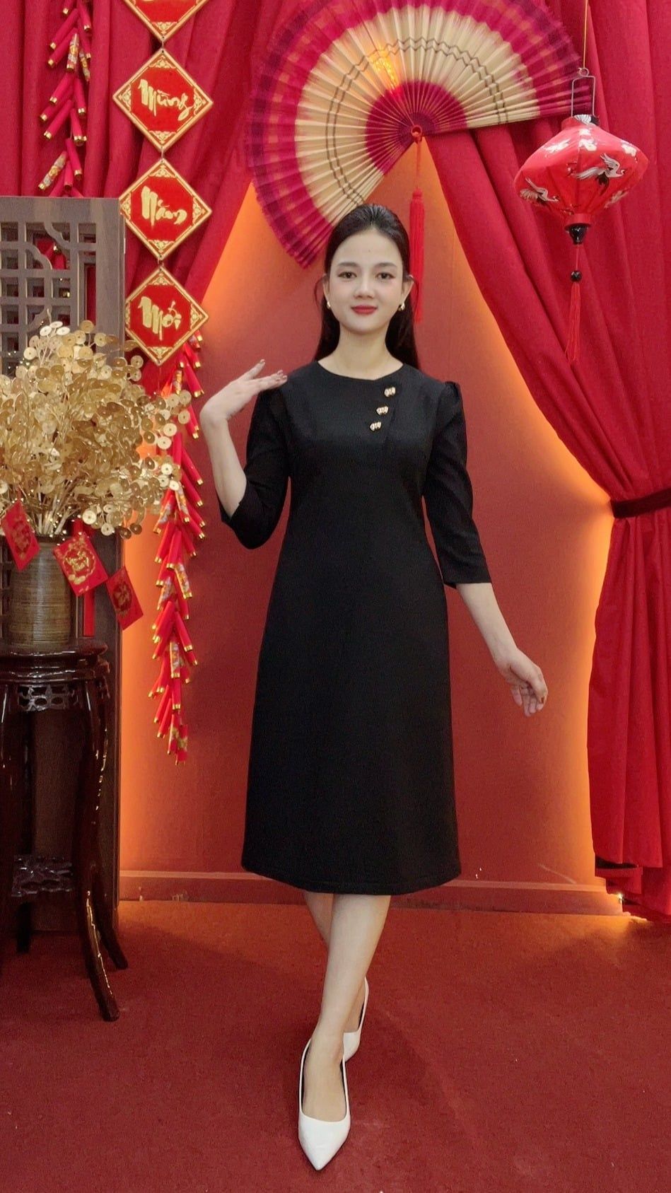 Đầm suông - Cổ tròn kết nút tay lỡ - CD - Đen - TTV2037