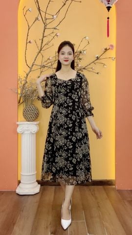 Đầm xòe 8 mảnh - Cổ vuông tim tay lỡ - AH - Đen hoa kem - TTV2038