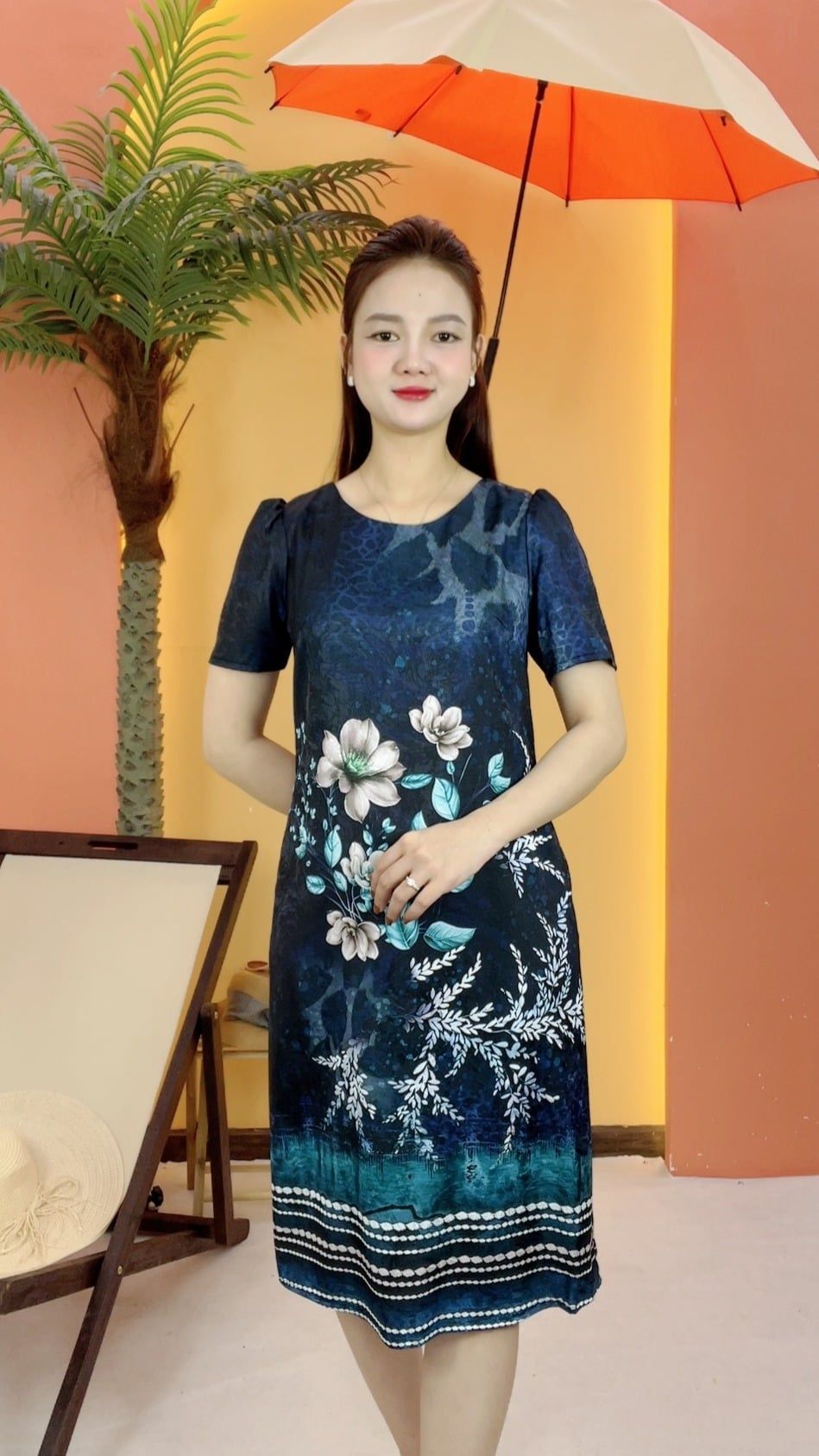 Đầm suông - Cổ tròn tay ngắn - Xanh hoa họa tiết - TTV2051